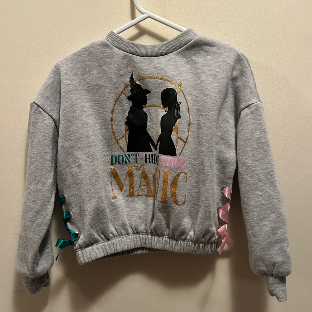 Wicked size 4-5 girls Crewneck